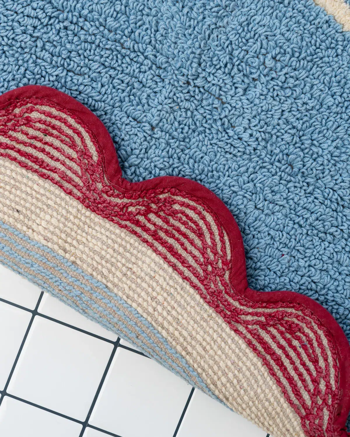 Carmen-Bathmat-Burgundy-Light-Blue-TARTA-GELATINA-02.jpg-2