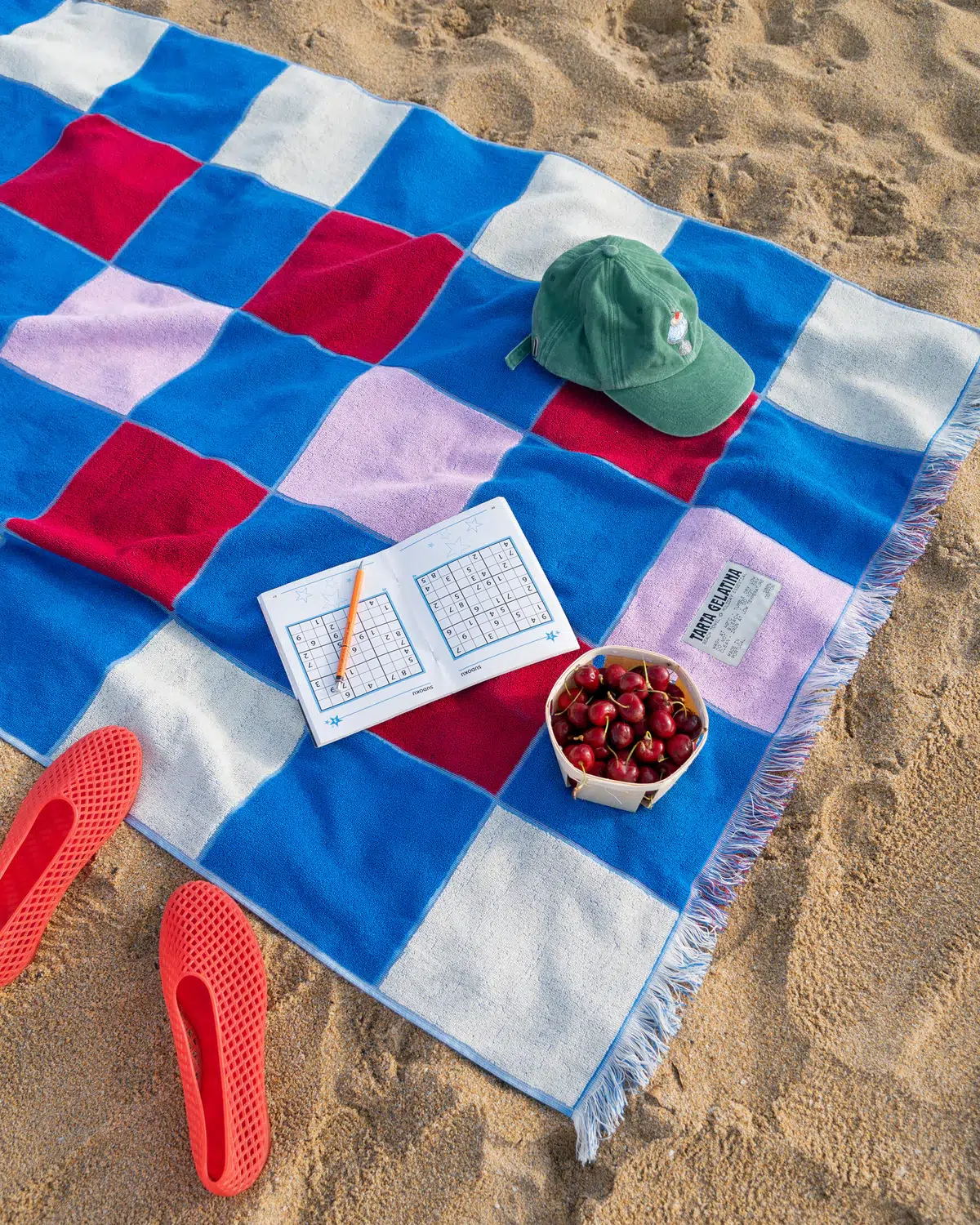 Sorbet-Beach-Towel-TARTA-GELATINA-05.jpg